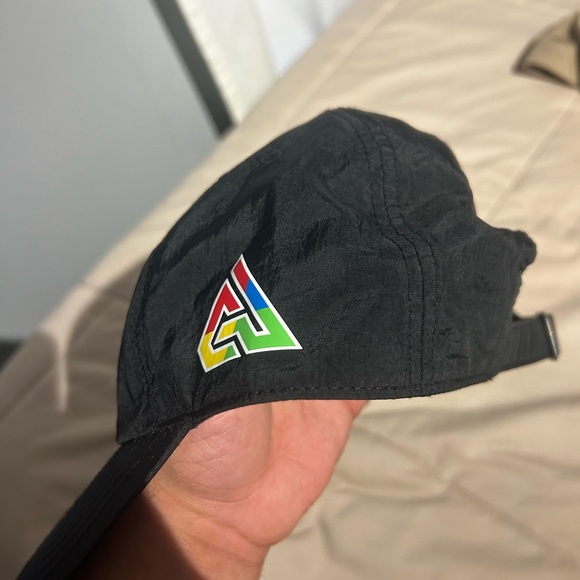 Nike Uno hat - Picture 2 of 4